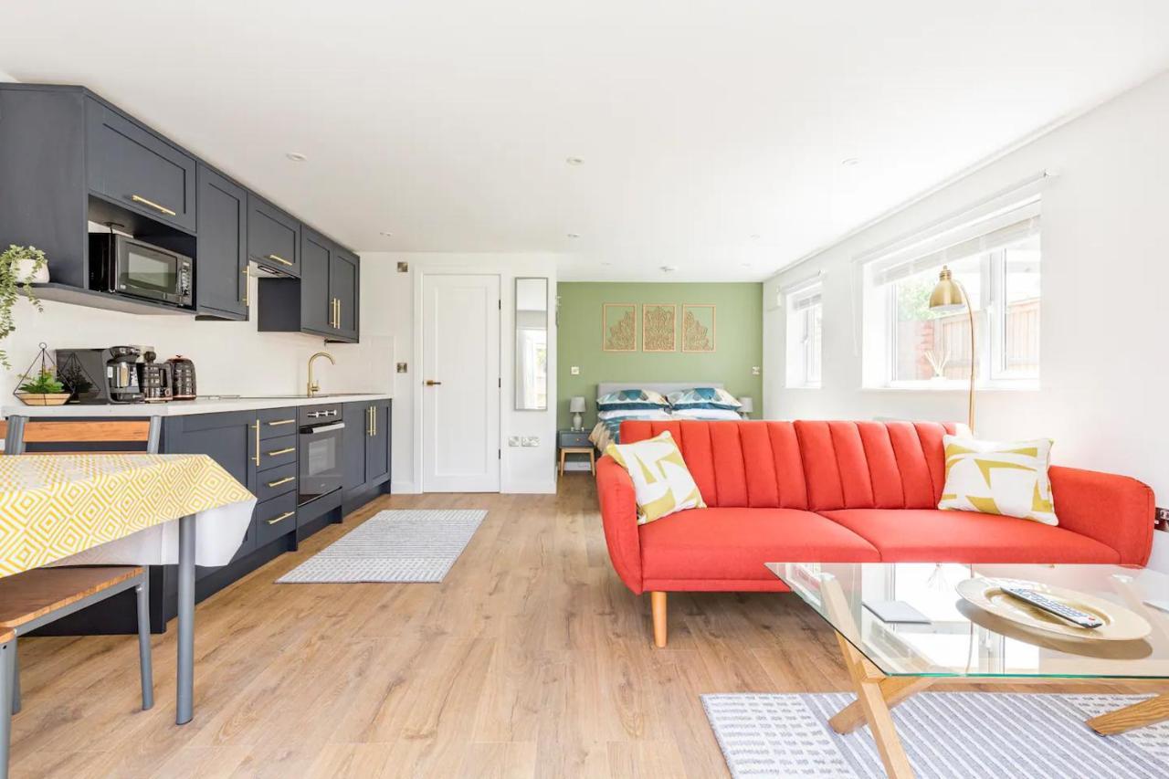 Charming Chester Studio With Private Garden & Free Parking Zewnętrze zdjęcie