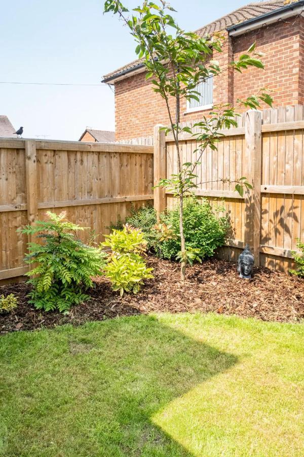 Charming Chester Studio With Private Garden & Free Parking Zewnętrze zdjęcie