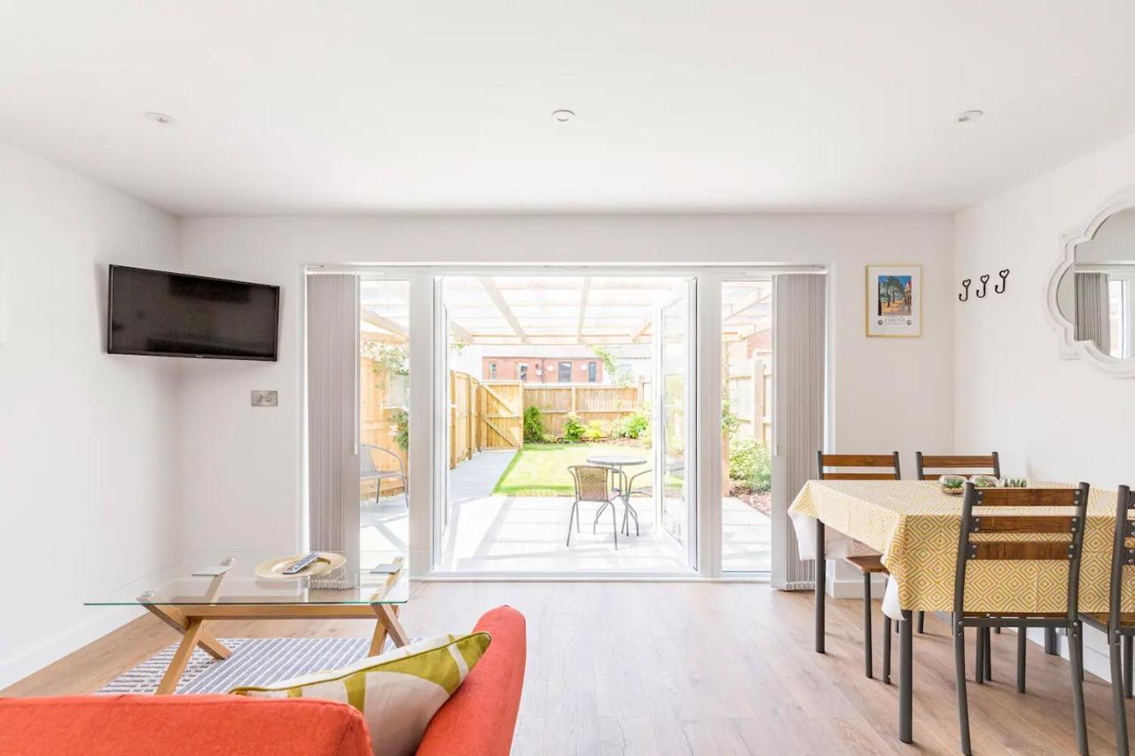 Charming Chester Studio With Private Garden & Free Parking Zewnętrze zdjęcie
